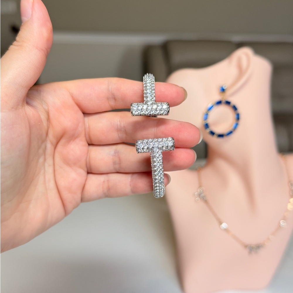 Crystals Pavé T-Shape Bracelet